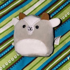 Walker the Goat/ Peter the Pig 2 in Squishville Squishmallow